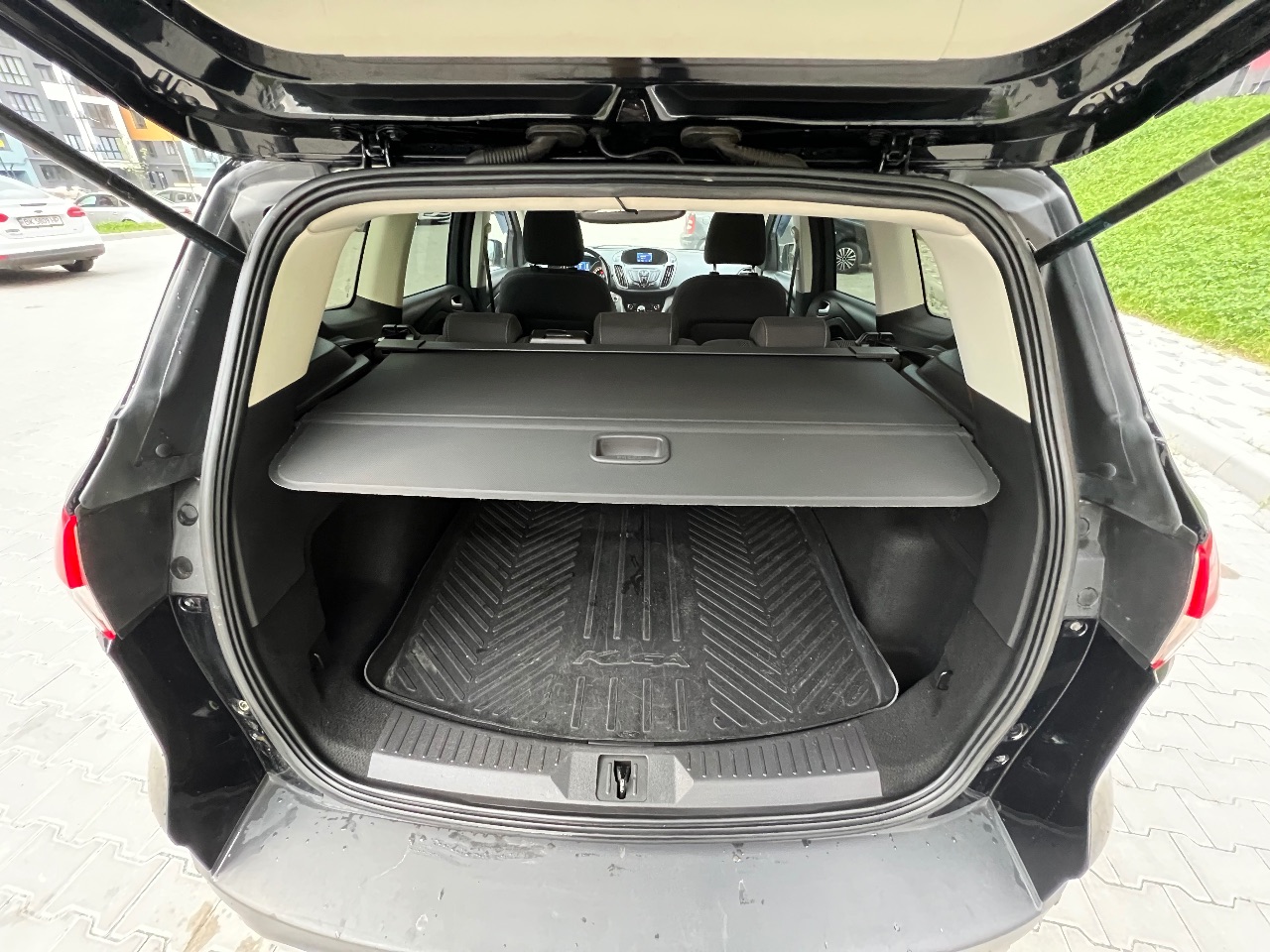 Ford Kuga - фото 24