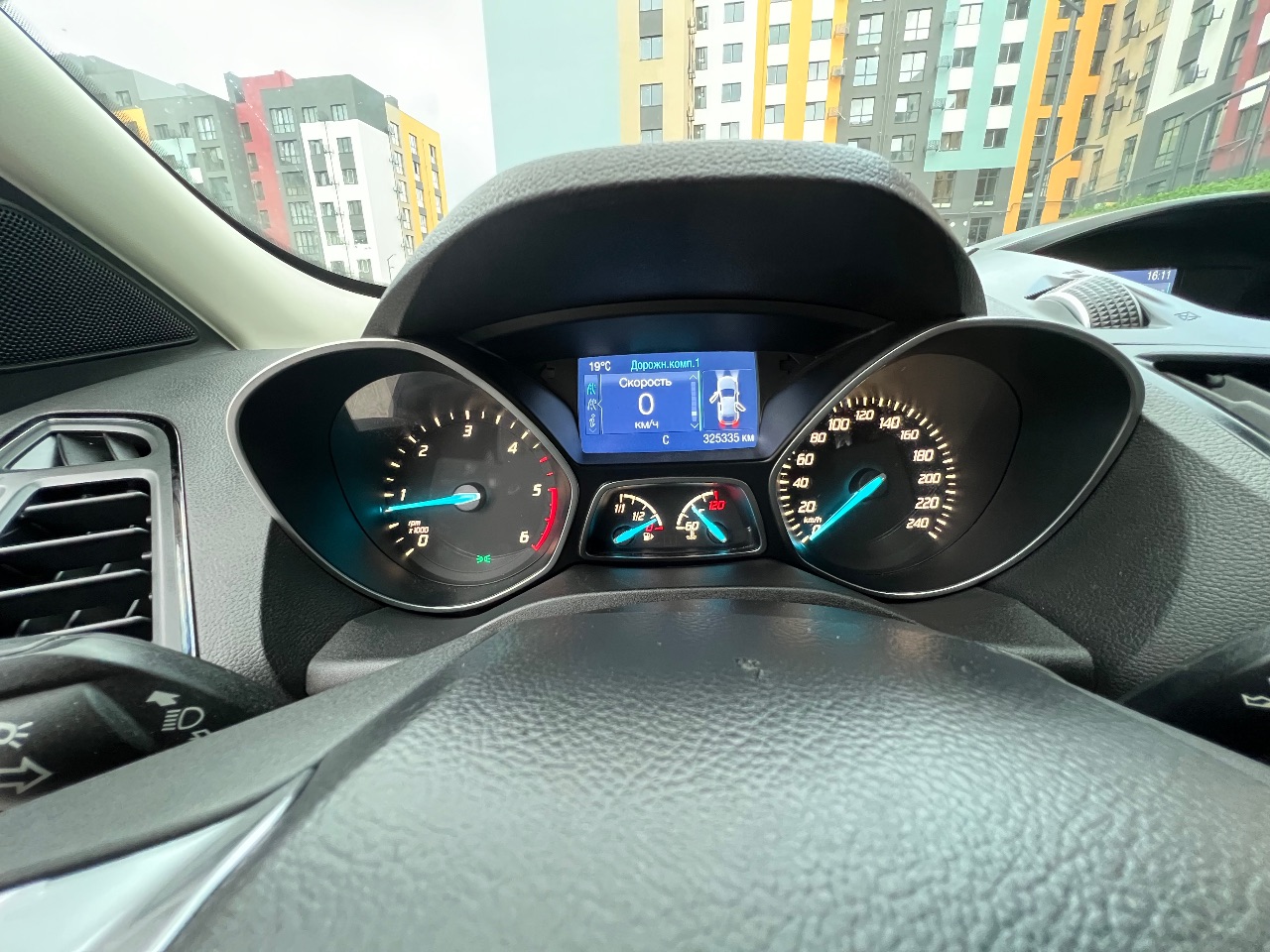 Ford Kuga - фото 26