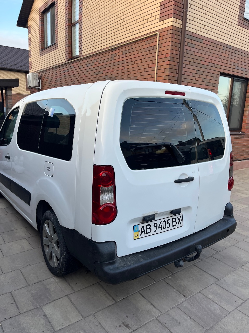 Peugeot Partner - фото 4