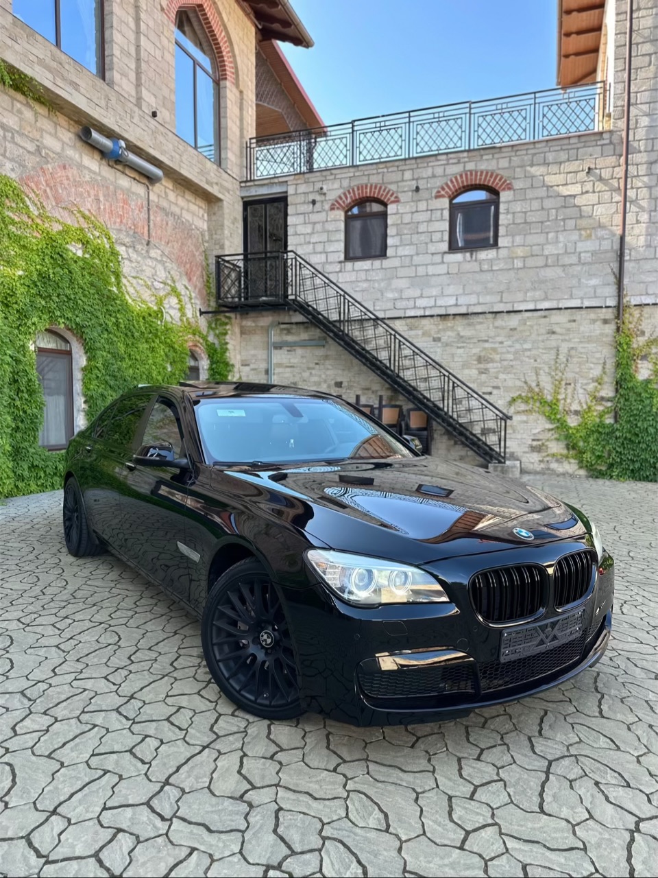 BMW 7 серії - фото 2