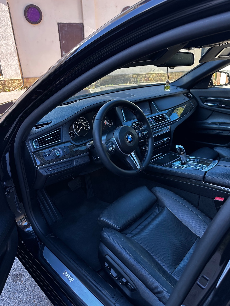 BMW 7 серії - фото 14