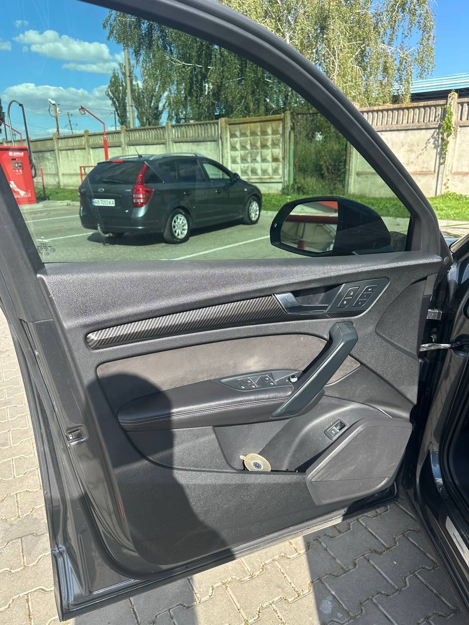 Audi SQ5 - фото 11