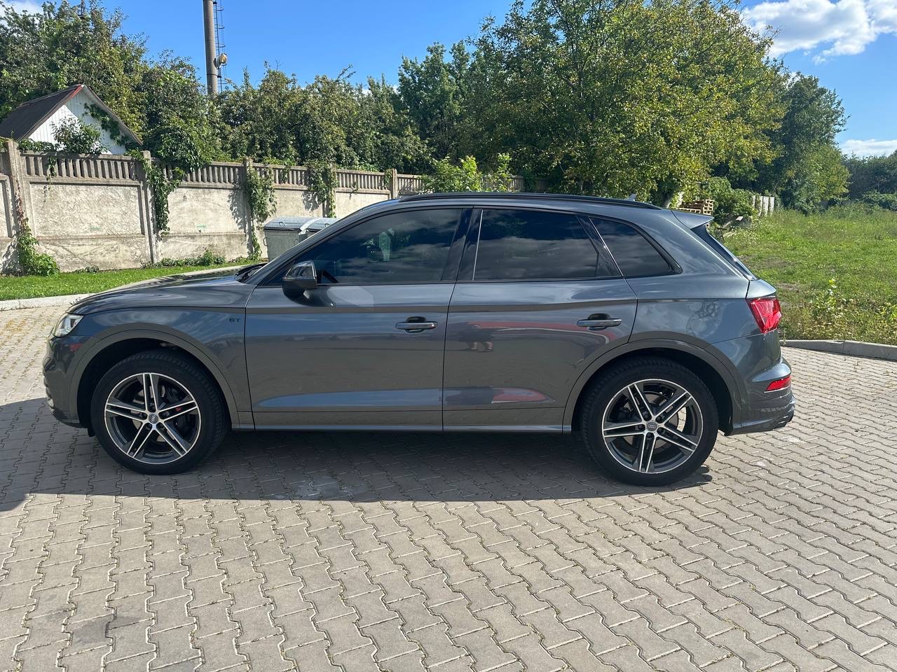 Audi SQ5 - фото 17