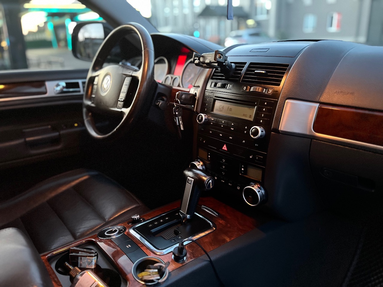 Volkswagen Touareg - фото 4