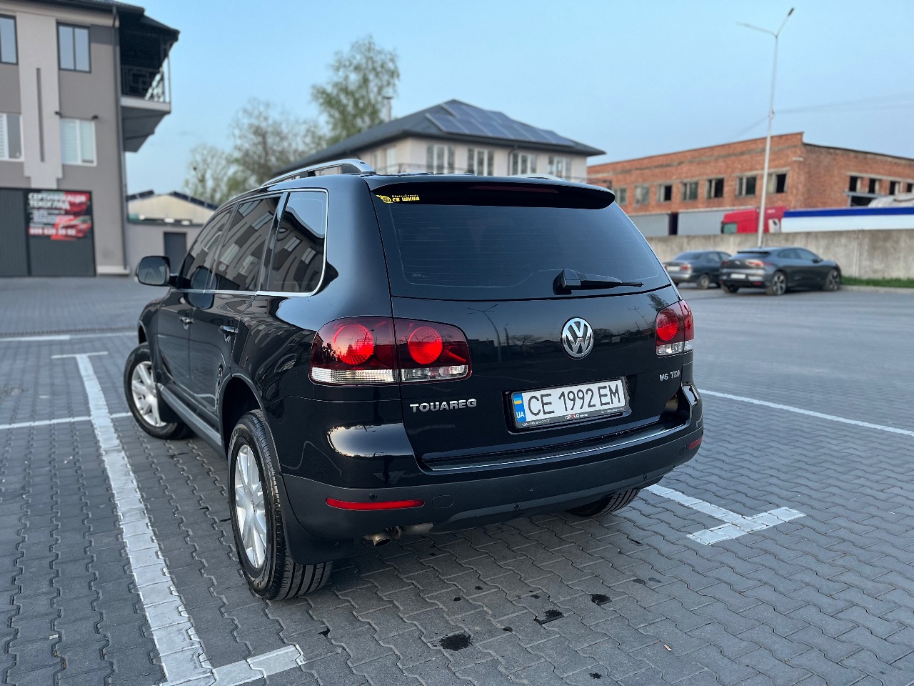 Volkswagen Touareg - фото 10
