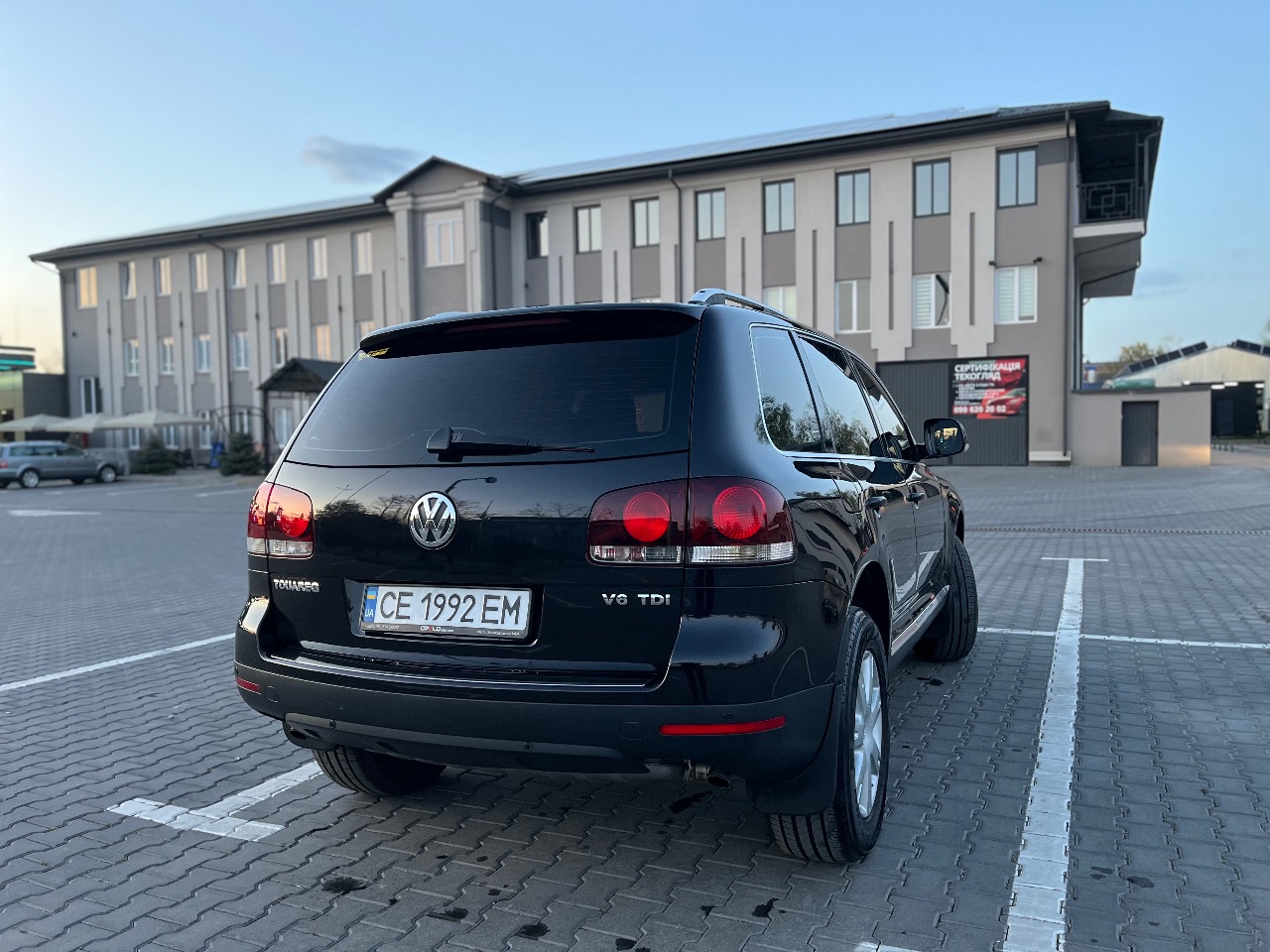 Volkswagen Touareg - фото 9