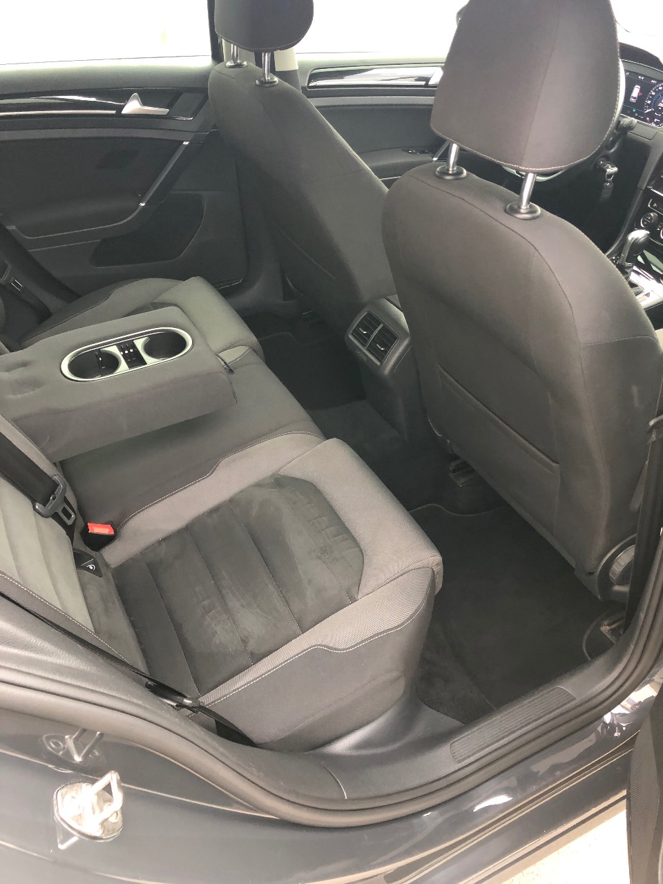 Volkswagen Golf - фото 13