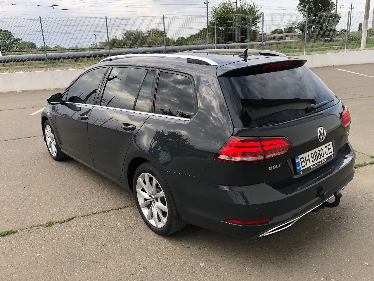 Volkswagen Golf - фото 1