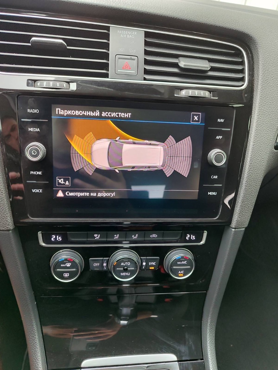 Volkswagen Golf - фото 25