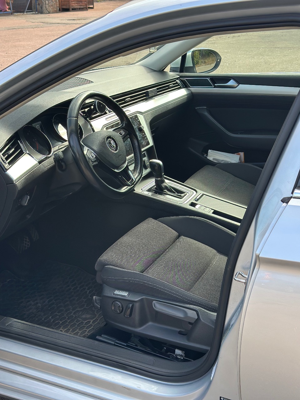 Volkswagen Passat - фото 11