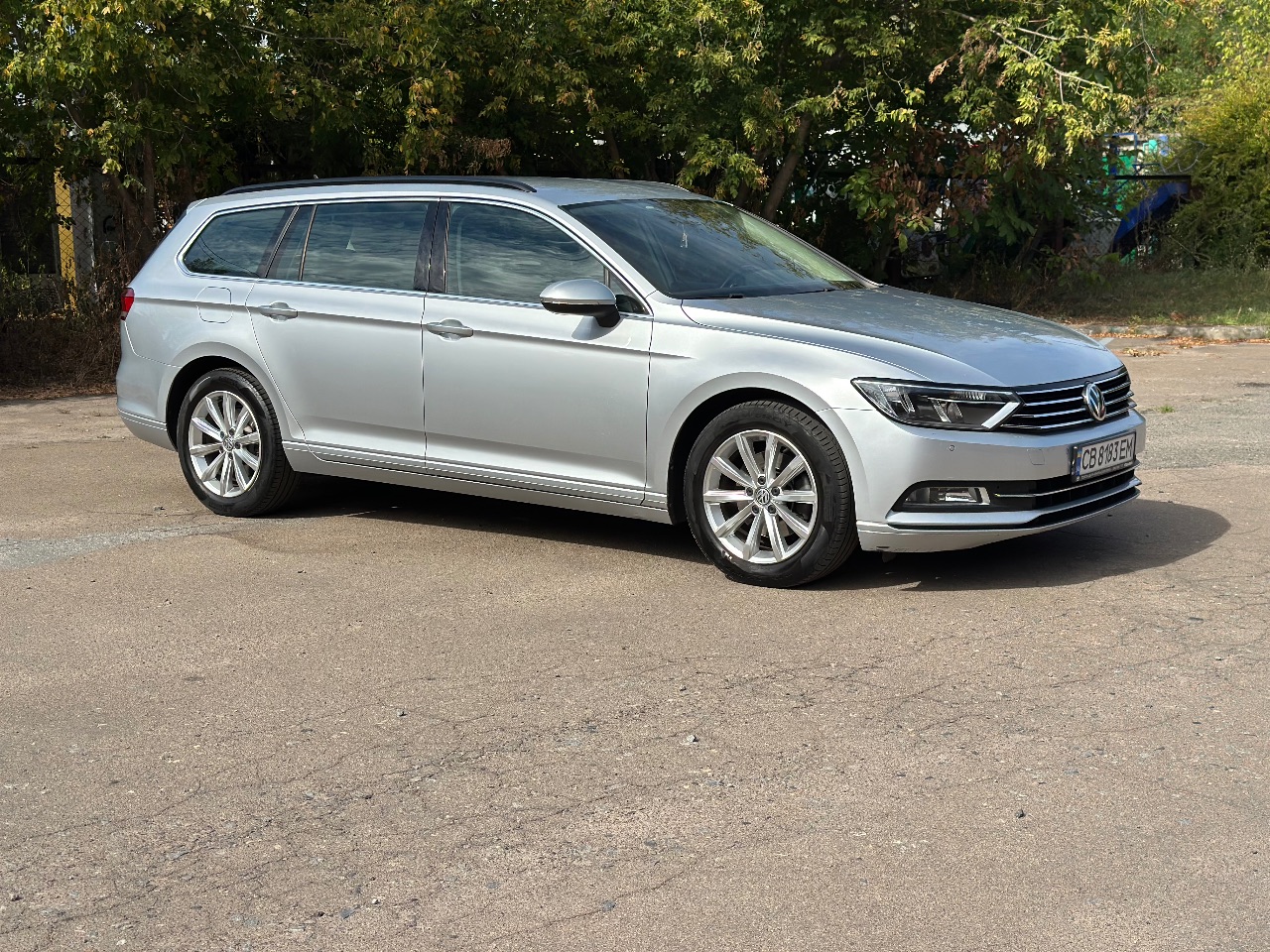 Volkswagen Passat - фото 4