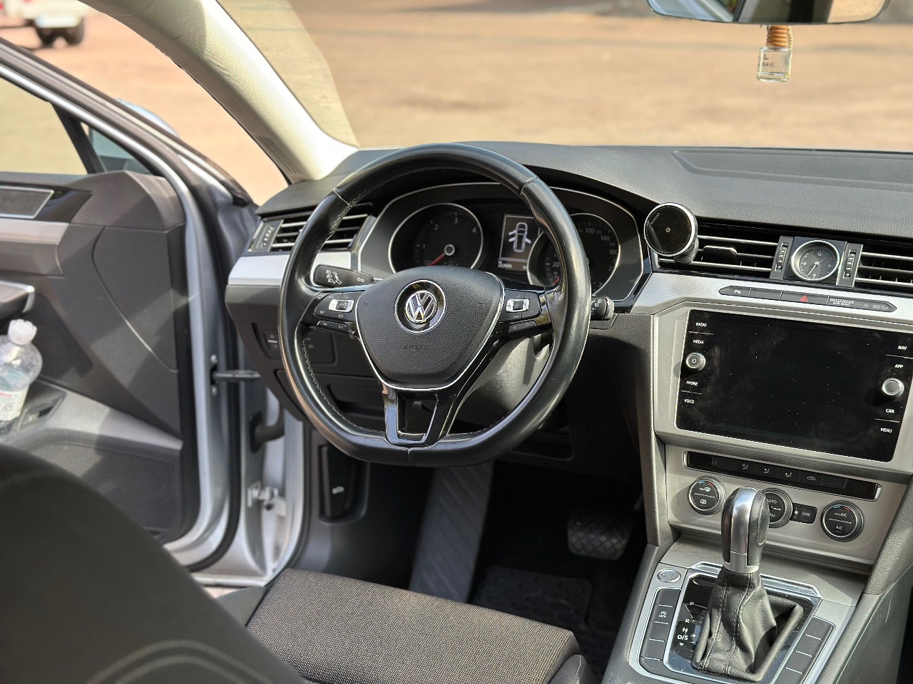 Volkswagen Passat - фото 13