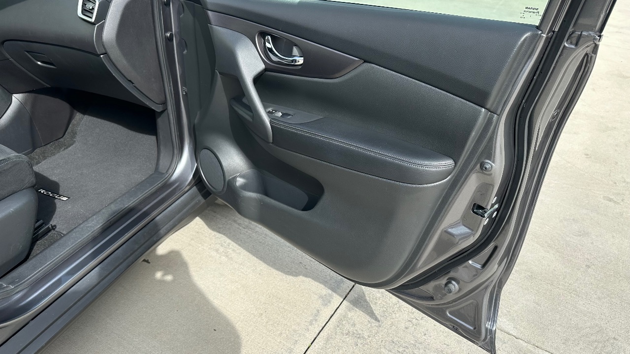 Nissan Rogue - фото 12