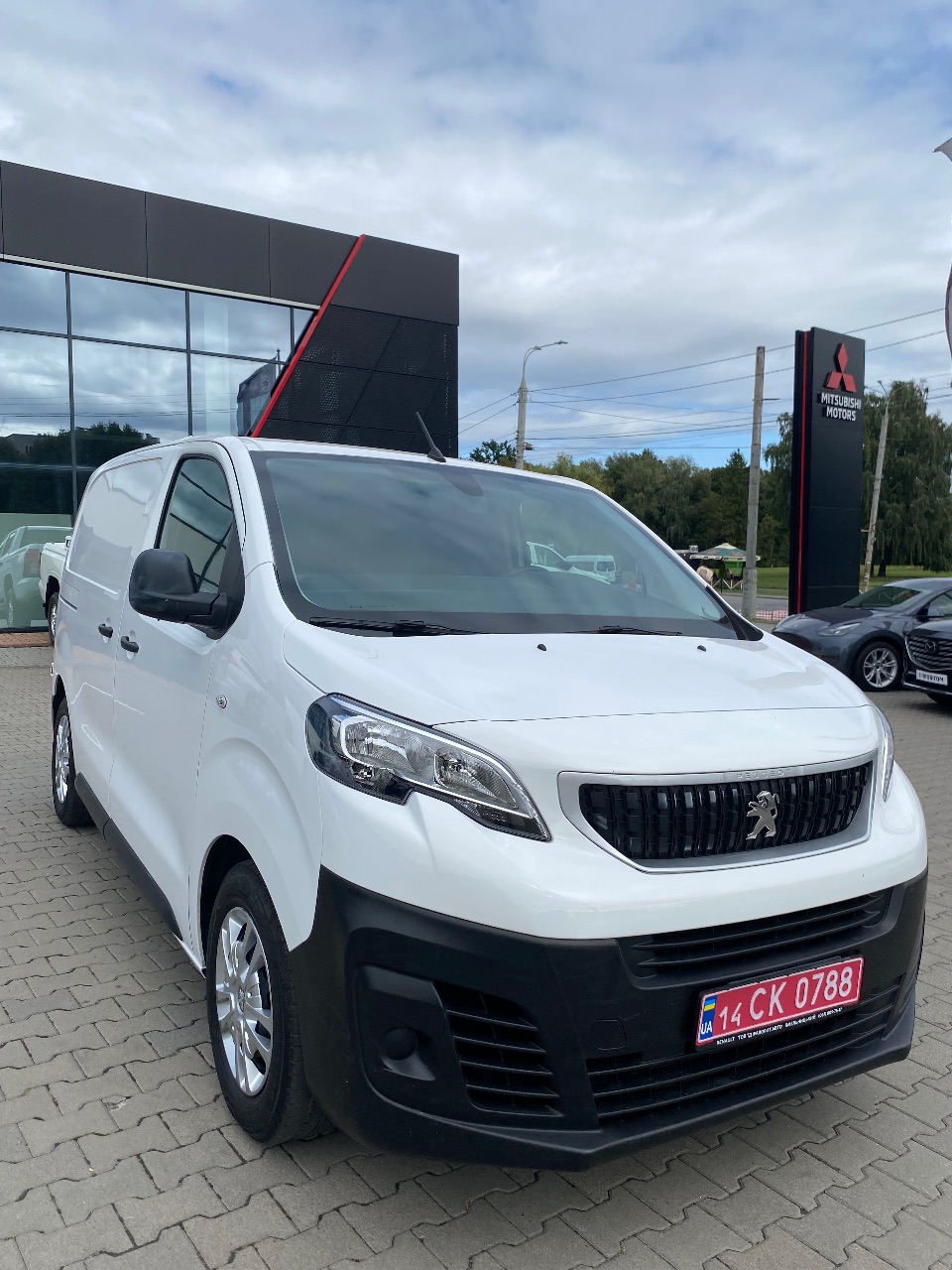 Peugeot Expert - фото 1