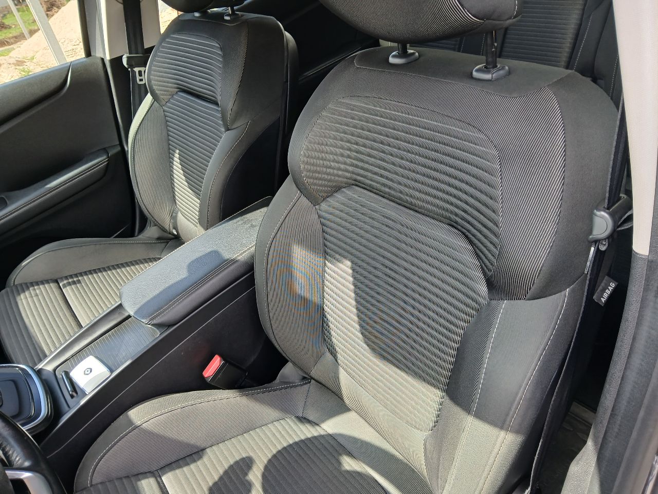 Renault Scenic - фото 12