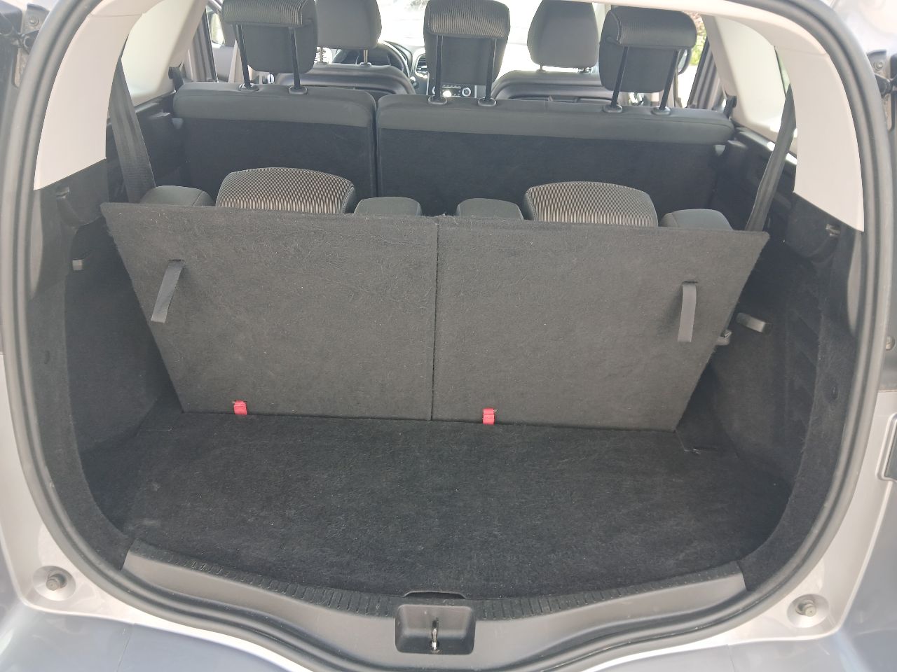 Renault Scenic - фото 19