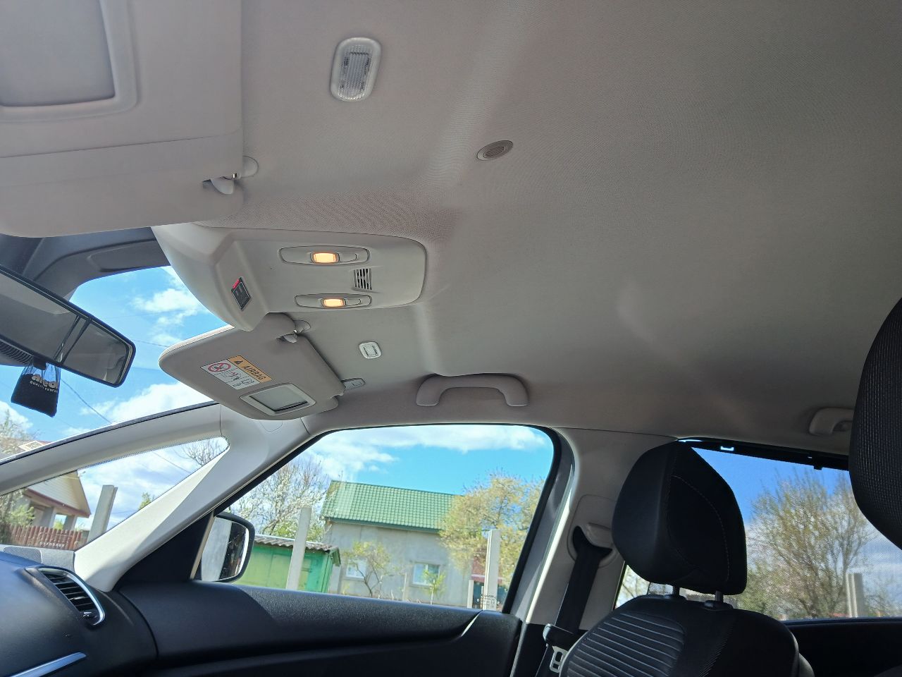 Renault Scenic - фото 13