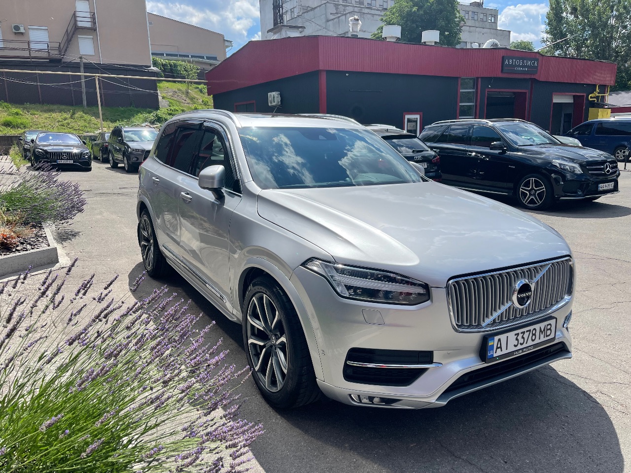 Volvo XC90 - фото 1