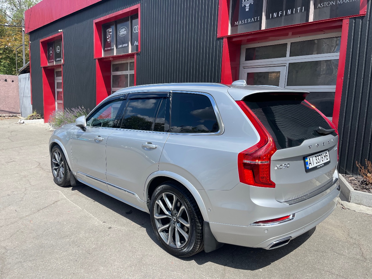 Volvo XC90 - фото 3