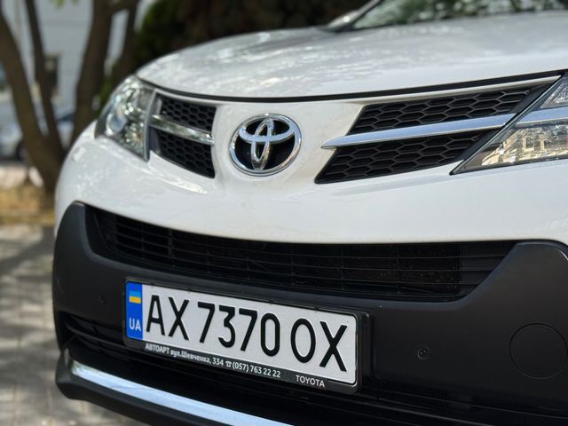 Toyota RAV4 - зображення 4