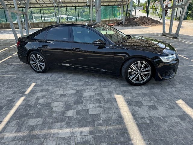 Audi A6 - фото 5