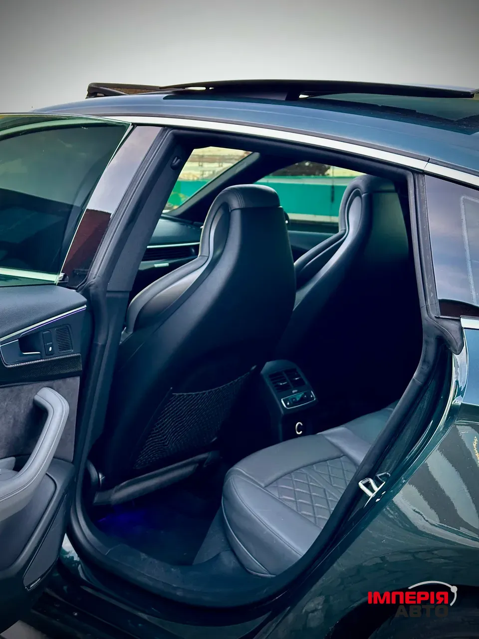 Audi S5 - фото 17