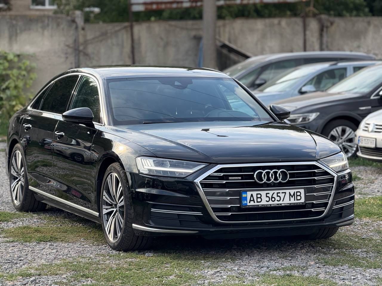 Audi A8 - фото 4