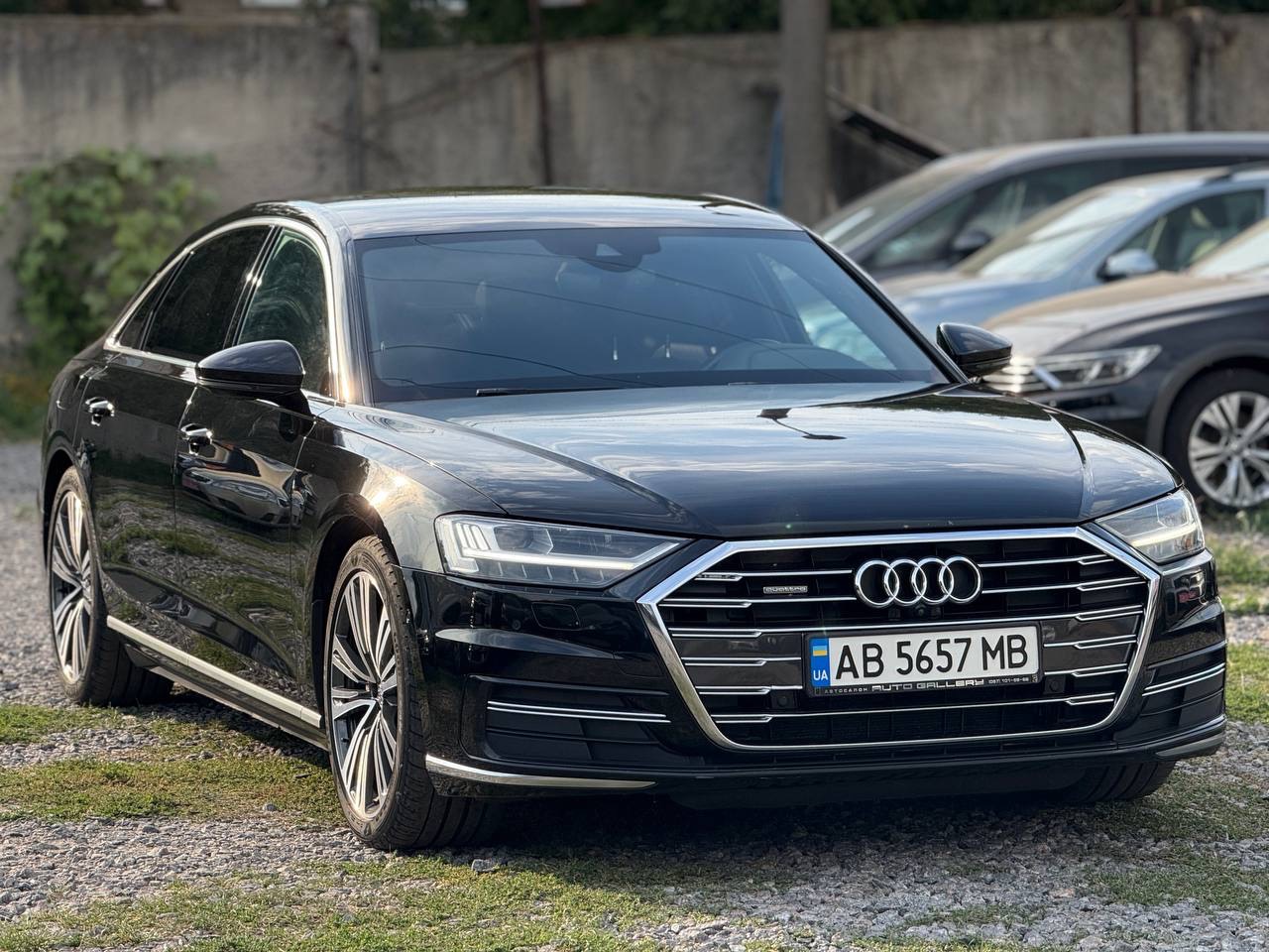 Audi A8 - фото 6