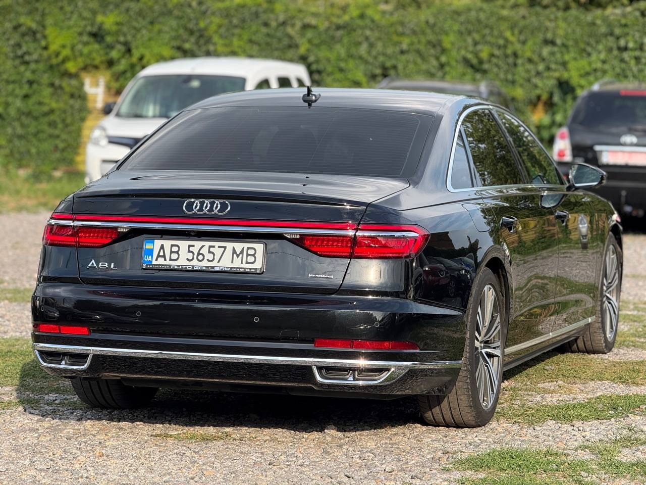 Audi A8 - фото 5
