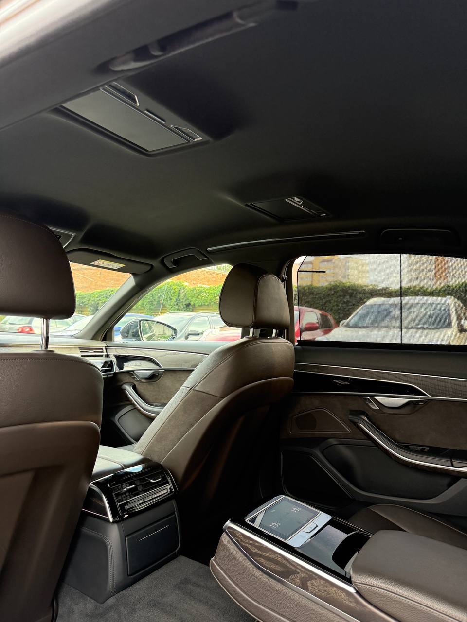 Audi A8 - фото 15