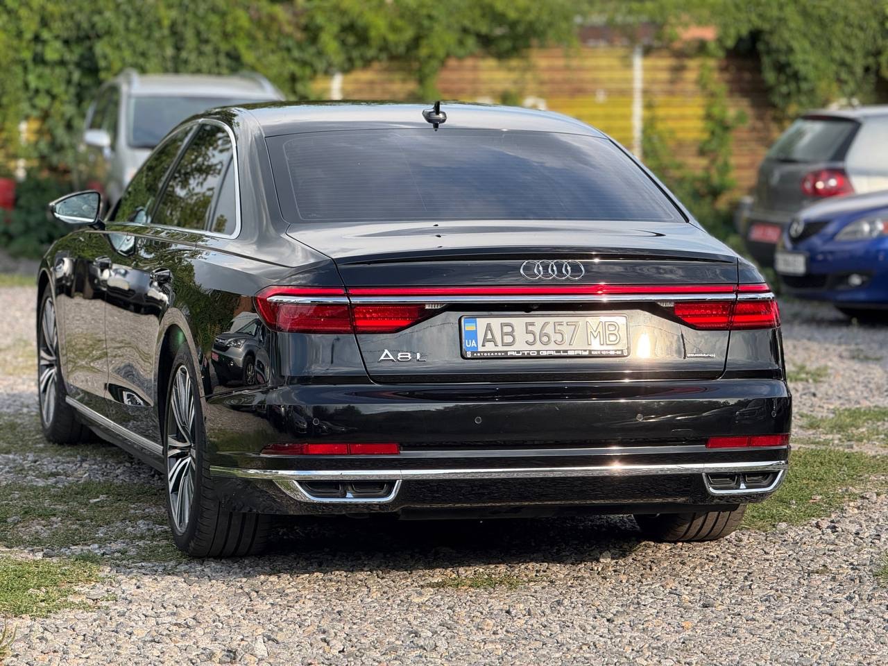 Audi A8 - фото 3