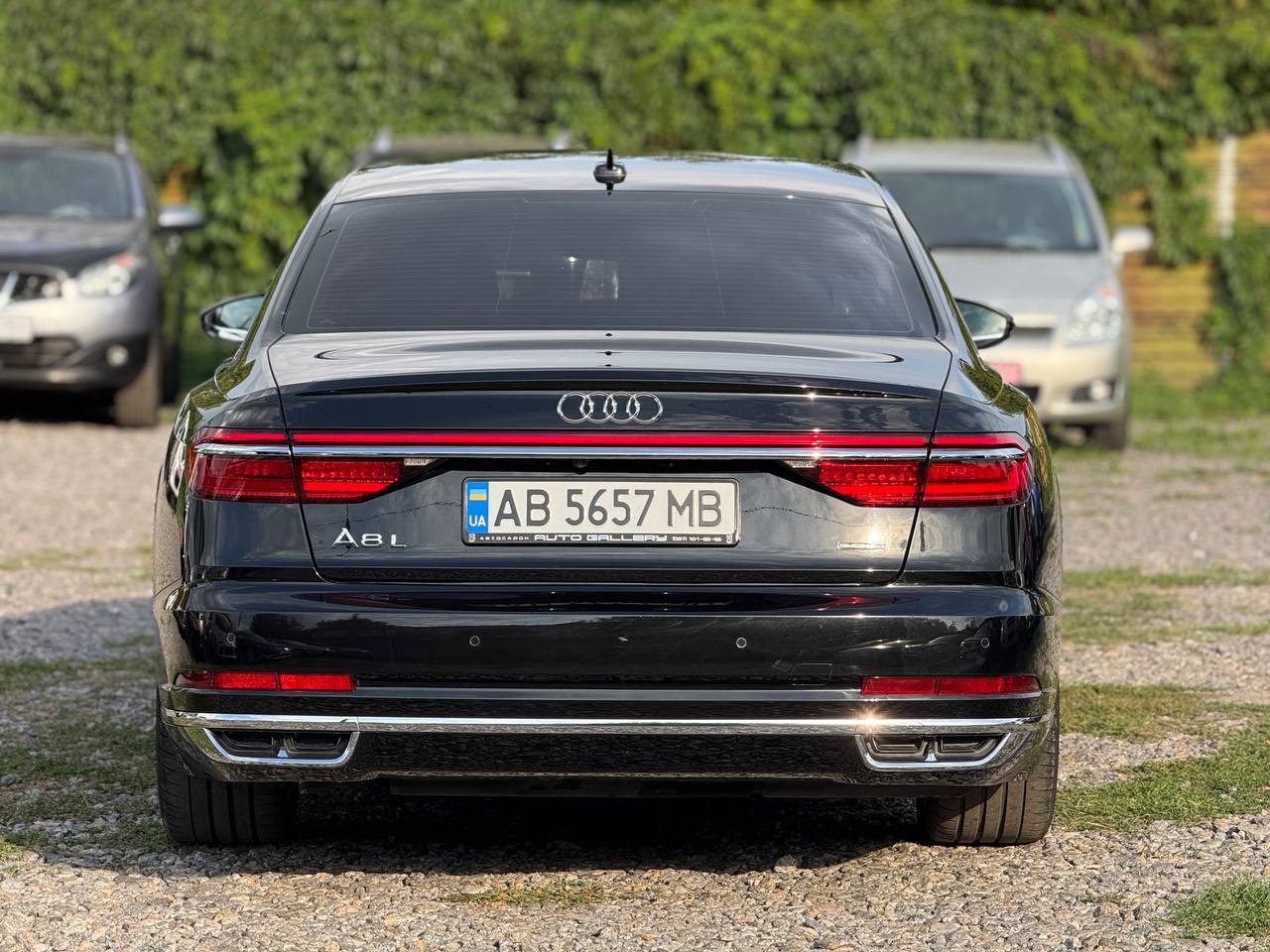 Audi A8 - фото 7