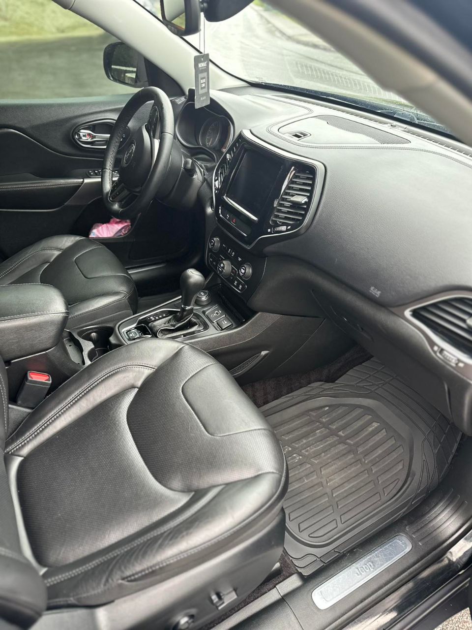 Jeep Cherokee - фото 5