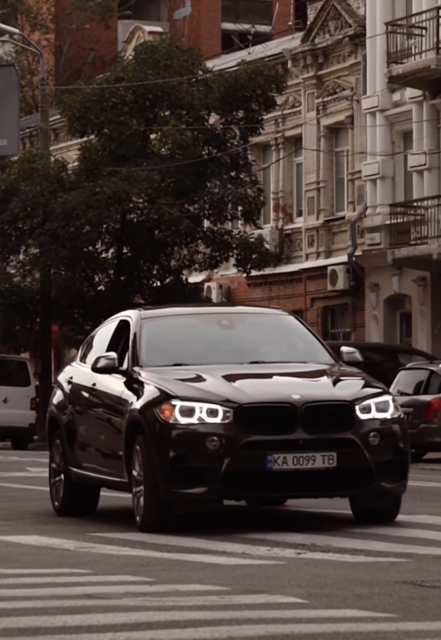 BMW X6 - фото 15