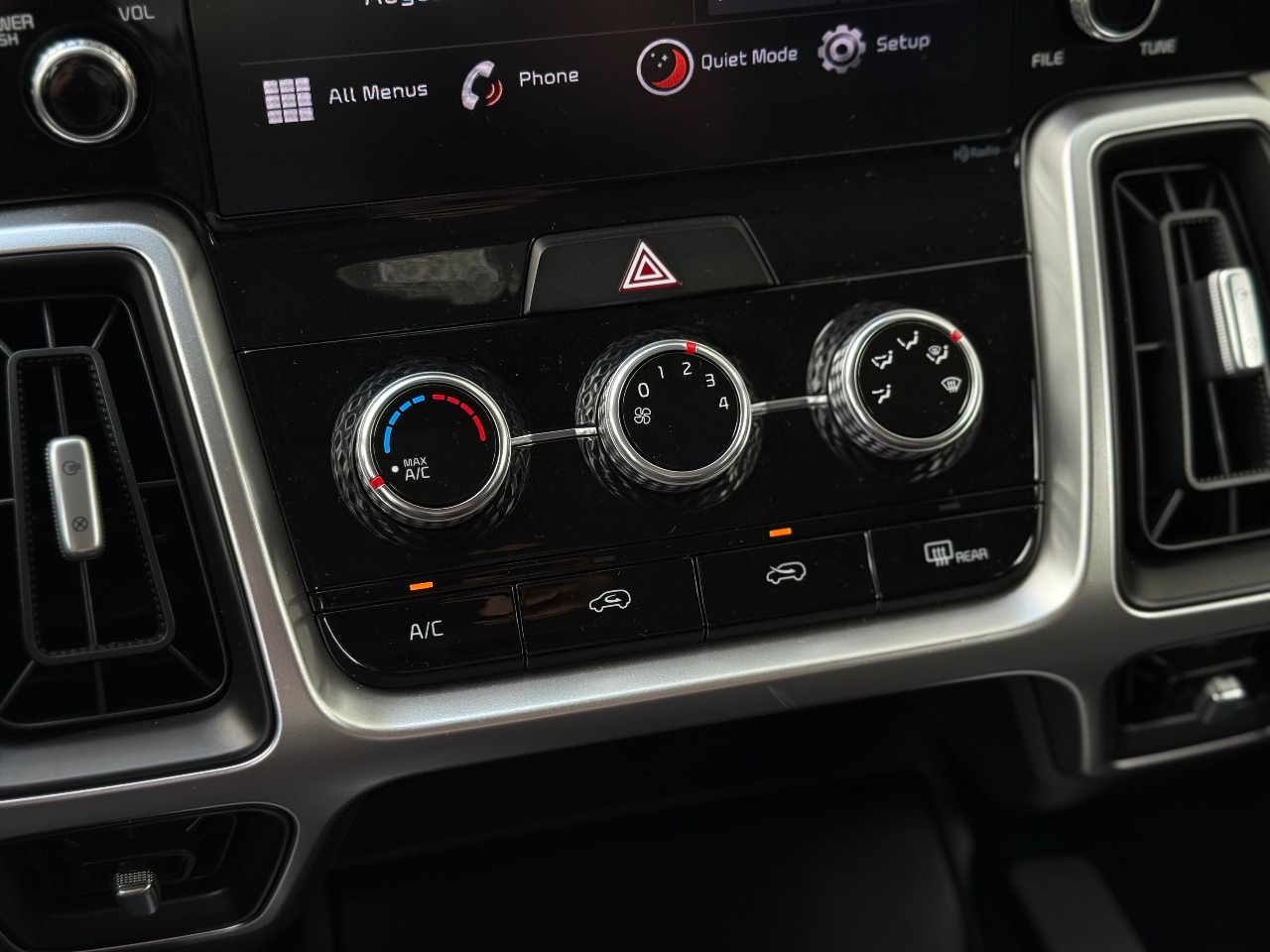 Kia Sorento - фото 13