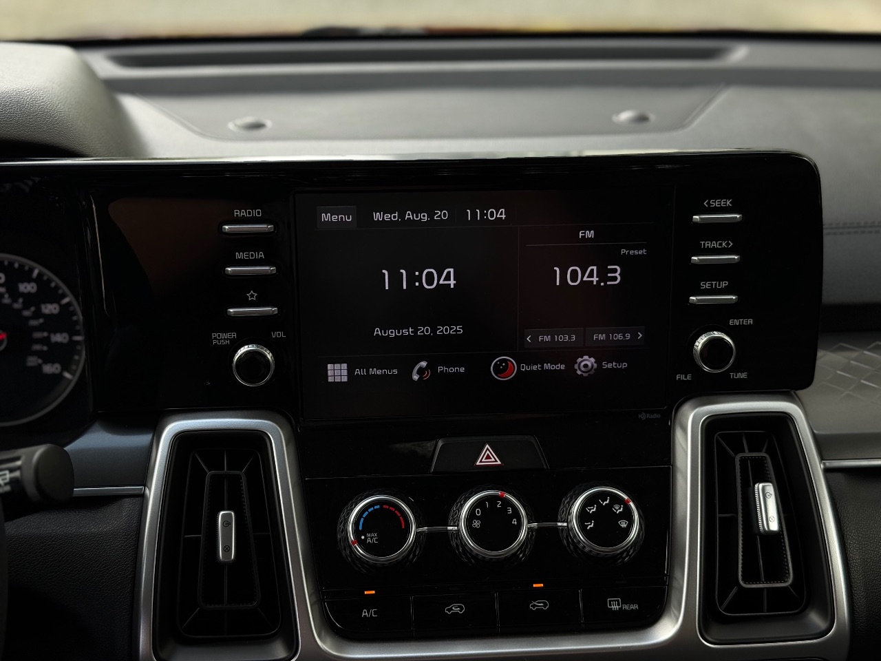 Kia Sorento - фото 12