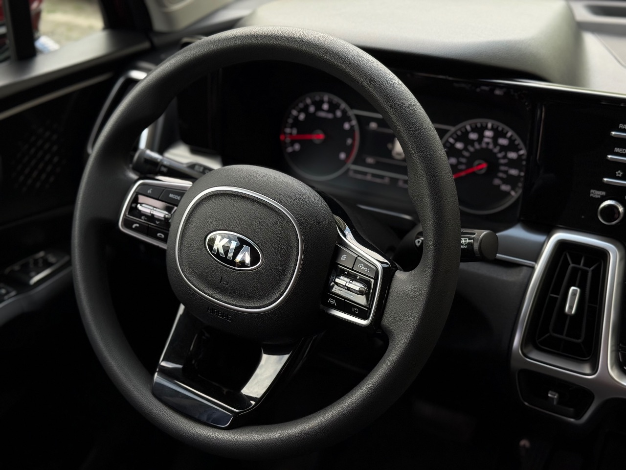 Kia Sorento - фото 10