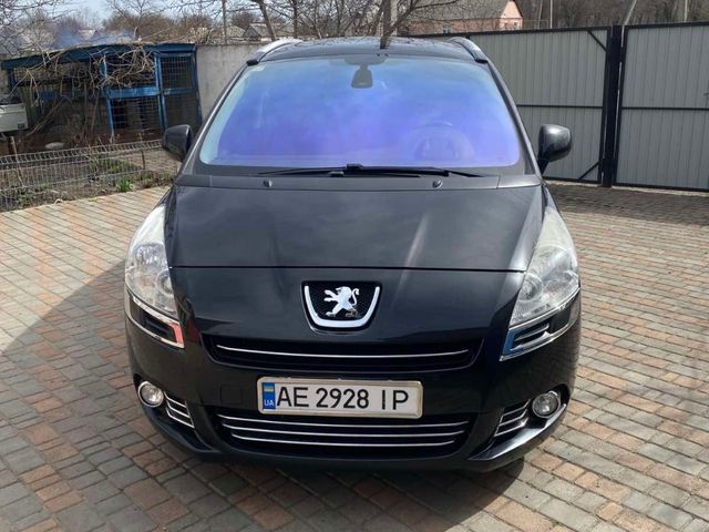 Peugeot 5008 - фото 1