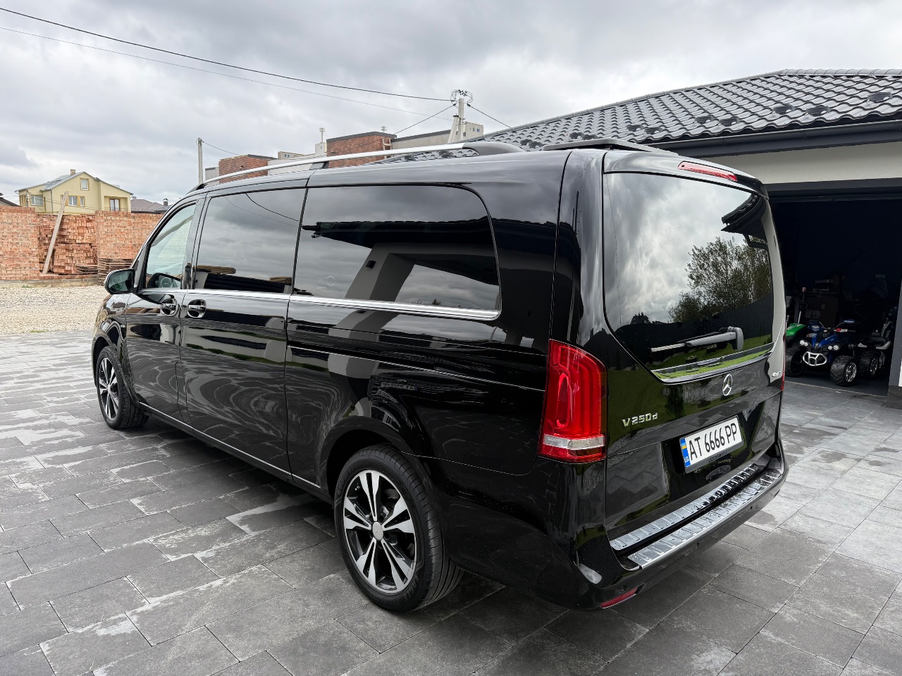 Mercedes-Benz V-Класс - фото 11