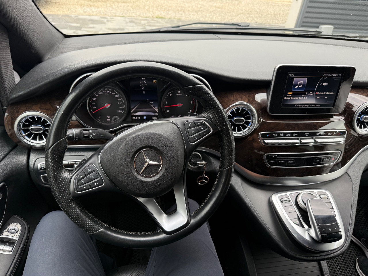 Mercedes-Benz V-Класс - фото 14