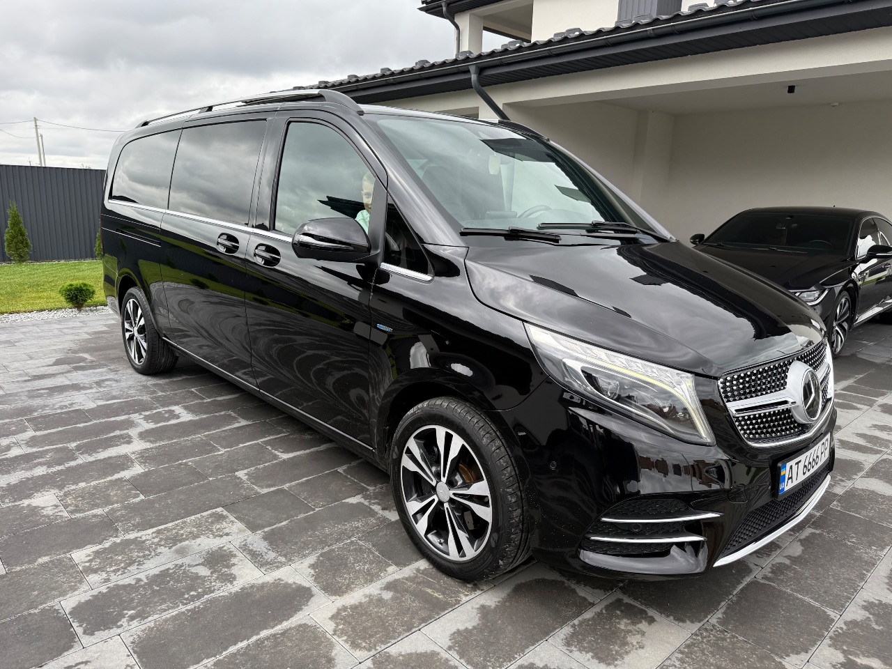 Mercedes-Benz V-Класс - фото 4