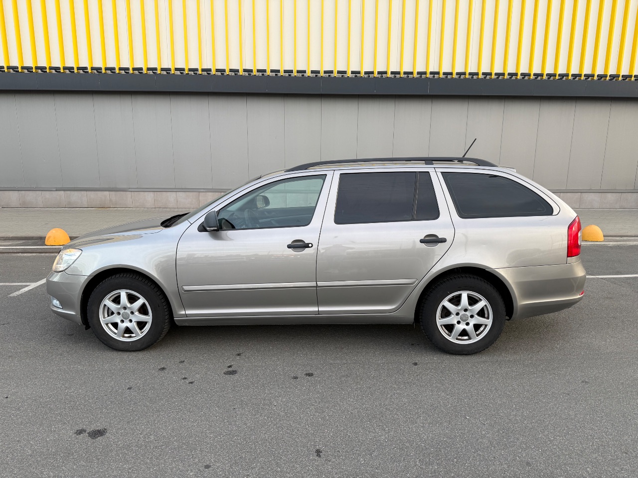 Skoda Octavia - фото 3