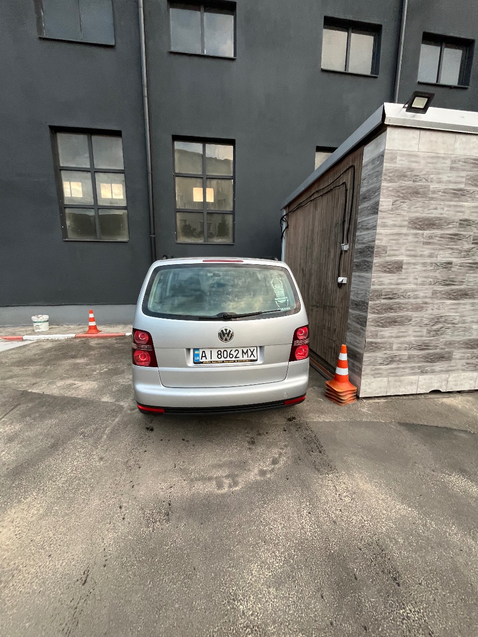 Volkswagen Touran - фото 5