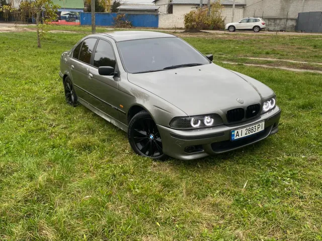 BMW 5 серії - фото 2