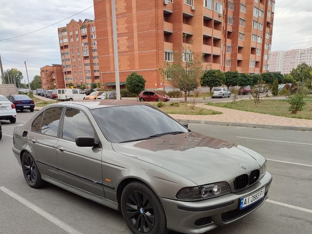 BMW 5 серії - зображення 3