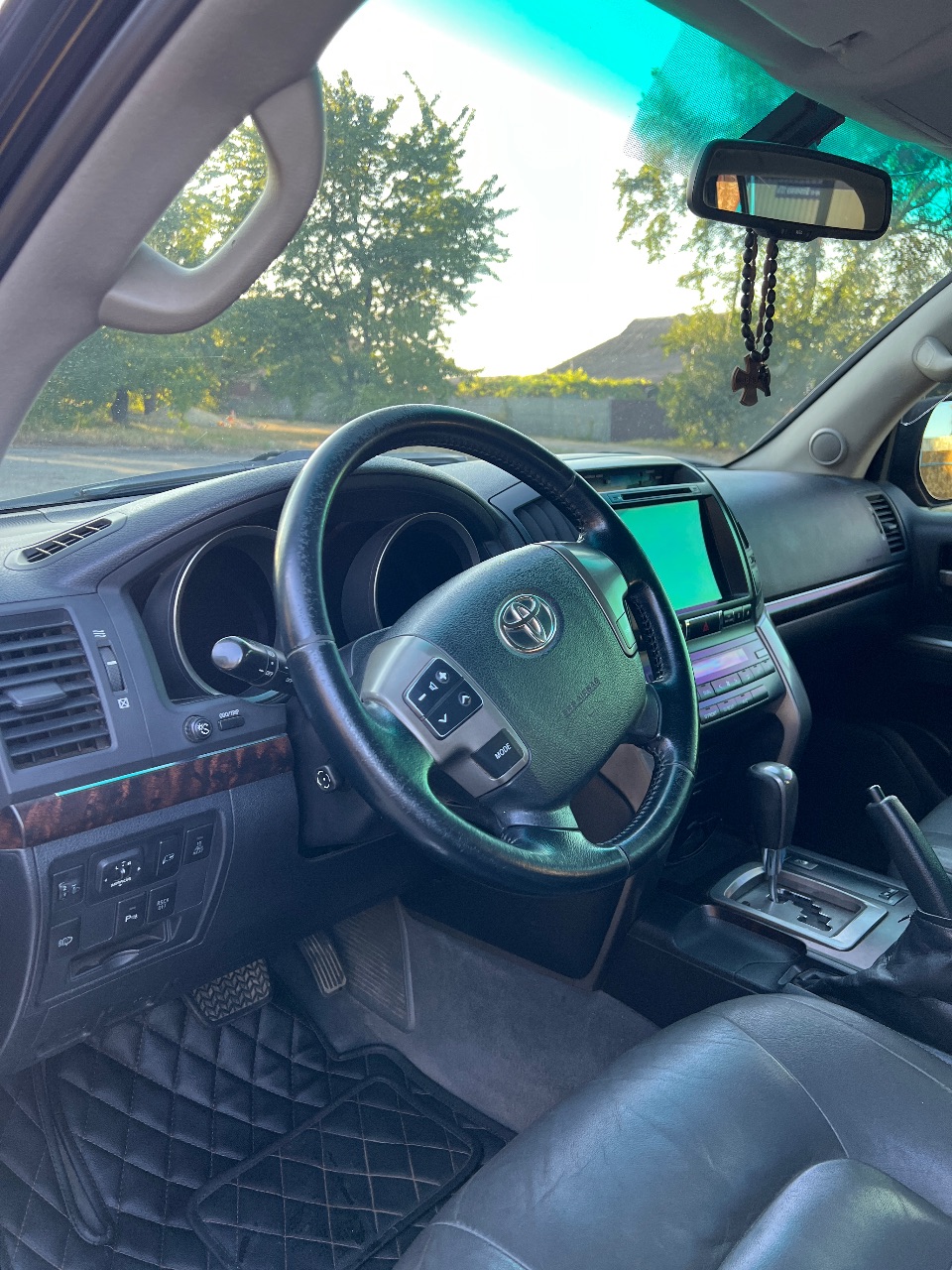 Toyota Land Cruiser - фото 17