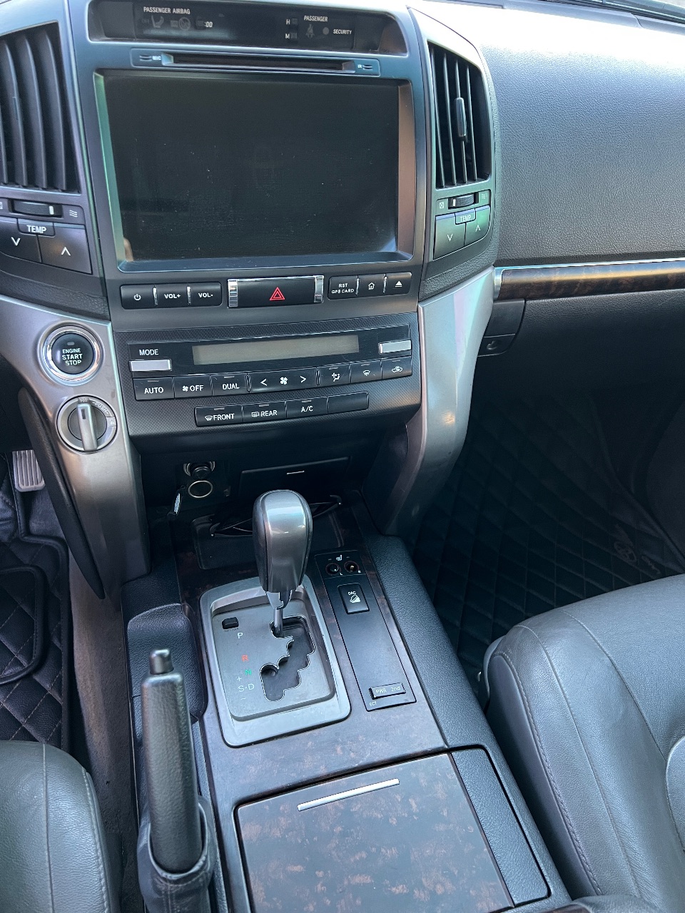 Toyota Land Cruiser - фото 13