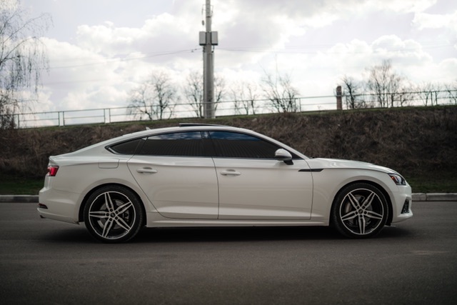 Audi A5 - фото 9