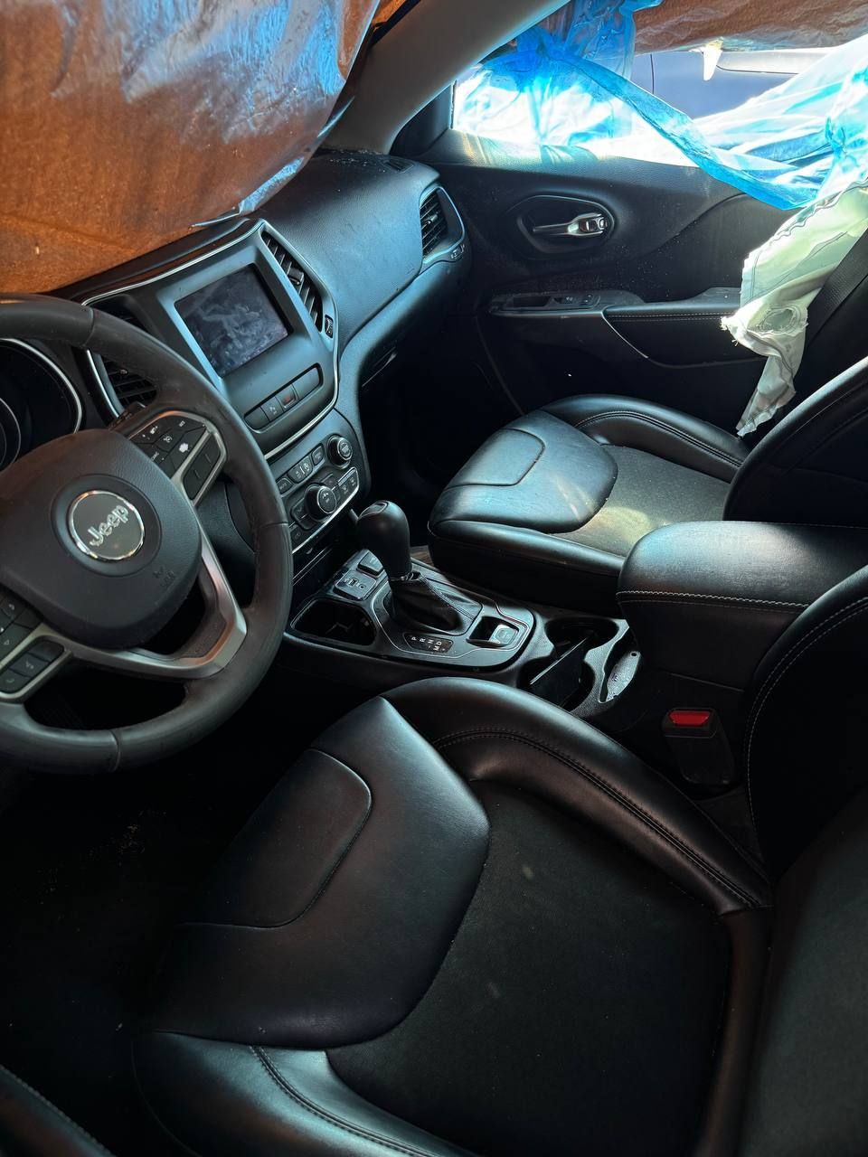 Jeep Cherokee - фото 11