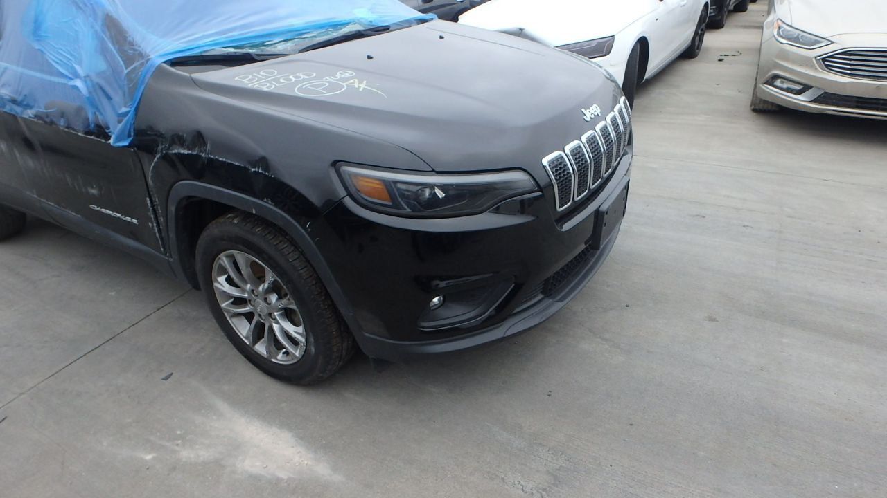 Jeep Cherokee - фото 7